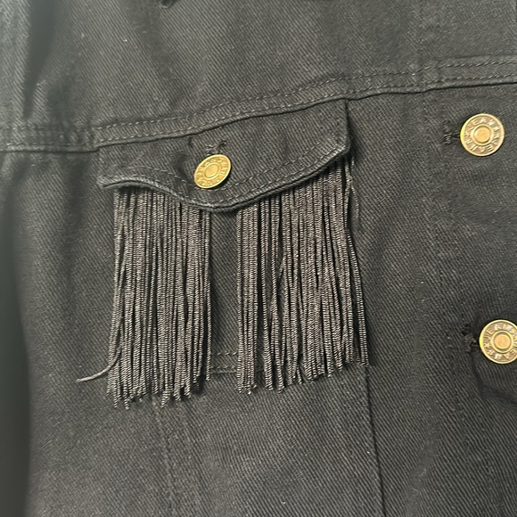 Zeagoo Women’s Fringe Jacket - Crop Denim Jacket - Picture 4 of 6